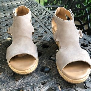 Clark’s wedge sandal
